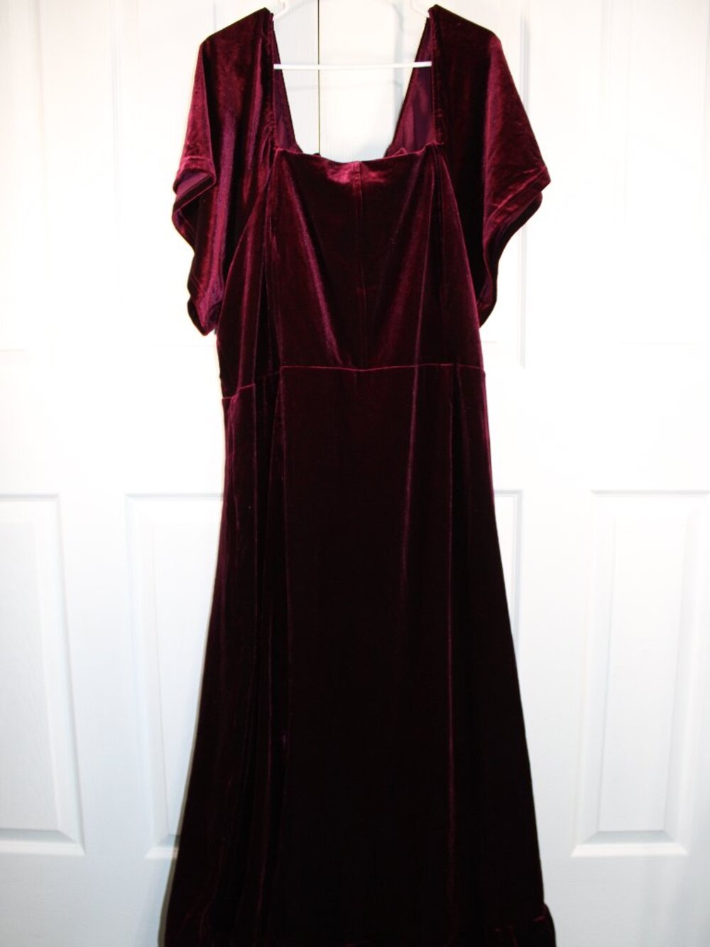 NWT Ivy City Co Maddie Dress in Wine Velvet Maxi Length with Corset Tie Back